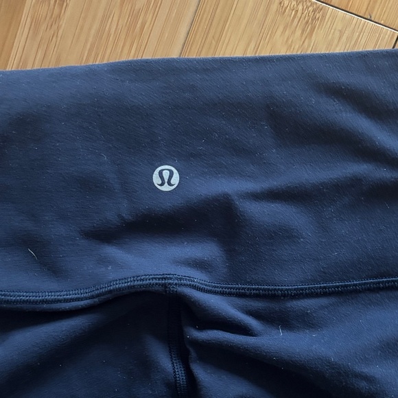 Lululemon Athletica Dark Blue Leggings with Unique Details - Picture 2 of 4